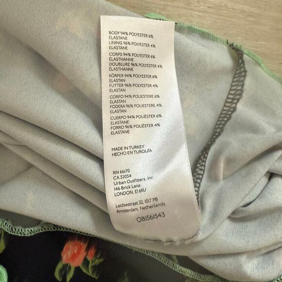 Urban Outfitters Mariah Layered Mini Skirt Ditsy Floral Green Black Size XS/S - Picture 6 of 6